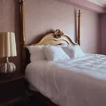 Niagara Grandview Boutique Hotel